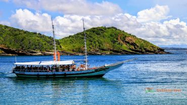 PASSEIO DE ESCUNA EM B&Uacute;ZIOS